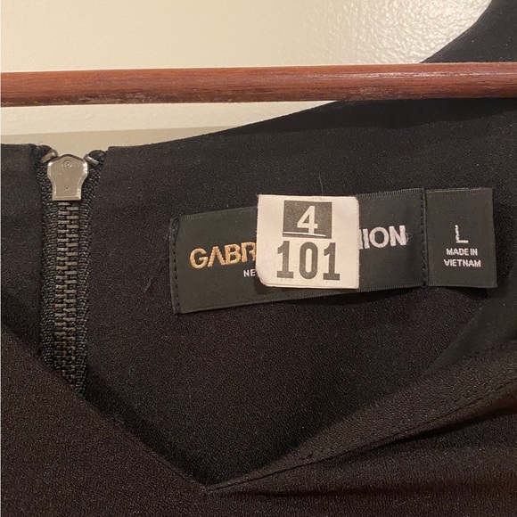 Gabrielle Union X York & Co Ruffle Shift Dress - Picture 4 of 4